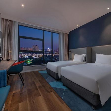 Holiday Inn Express Kaifeng City Center By Ihg المظهر الخارجي الصورة